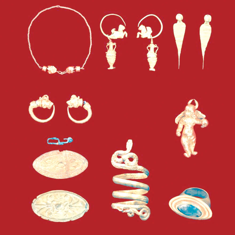 Златните елинистически накити от Некропола на Месамбрия са намерени случайно от местен жител през 1960 година, докато копаел канал пред къщата си. Били са погребални бижута, направени от 23,5 каратово злато.